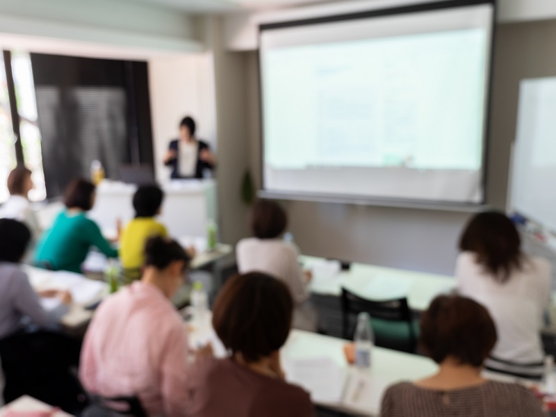 介護職員基礎研修とは 初任者研修や実務者研修との違いも解説 介護をもっと好きになる情報サイト きらッコノート