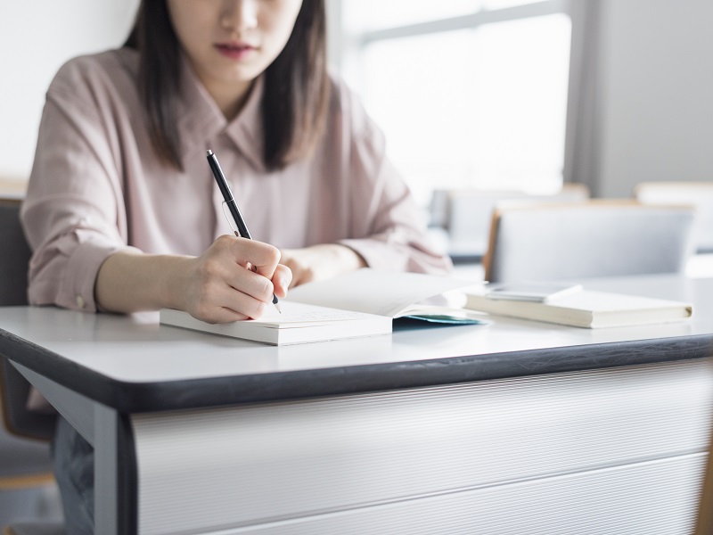 介護職員初任者研修の内容とは 働きながら取得する方法や試験対策も解説 介護をもっと好きになる情報サイト きらッコノート