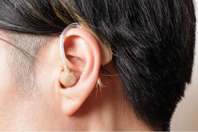 難聴の補聴器イメージ