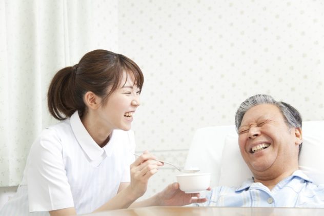 食事介助イメージ