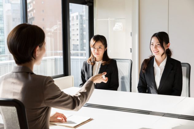 介護の面接で求められる自己紹介とは？採用担当者に好印象を残すポイント！