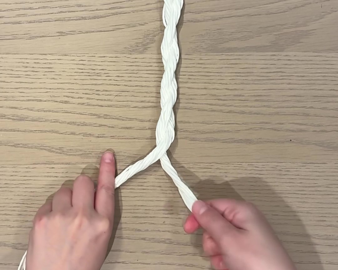 紙紐しめ縄_手順③束をねじる画像